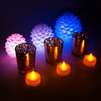 Светильник перенсной "свеча" на батарейках CR2032, Свечки-шишки 3 шт*1LED RGB, 3 шт. чайных свечей; 3 стеклянных подсвечника, FL112